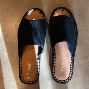 Toms Suede slides.